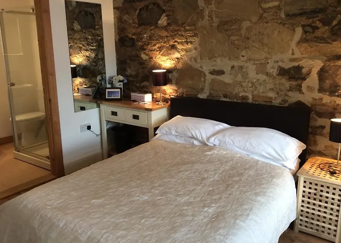 Comber Courtyard Apartment